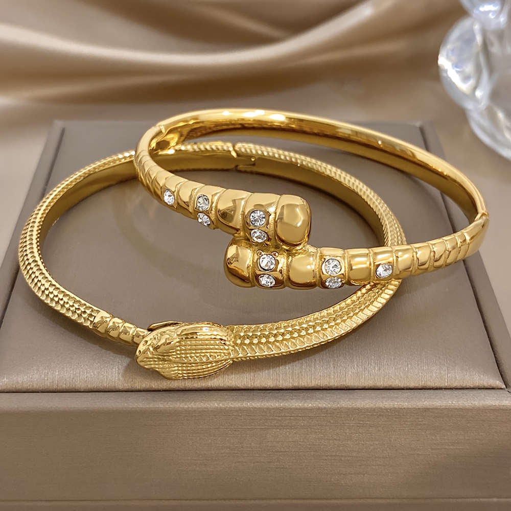 2pcs Luxury Metal Texture Bangle Bracelet Set with Rhinestones